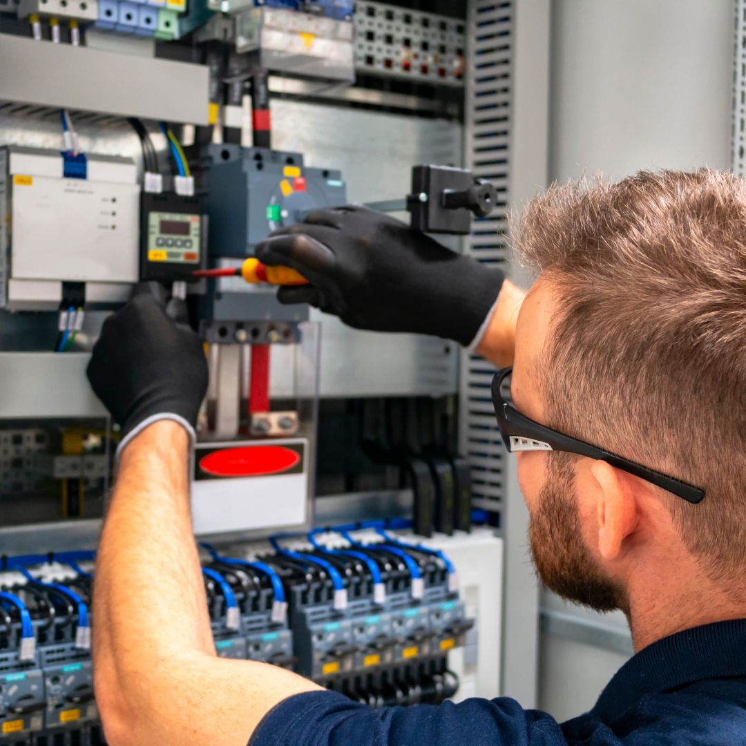 Corso per addetti alla manutenzione di cabine elettriche